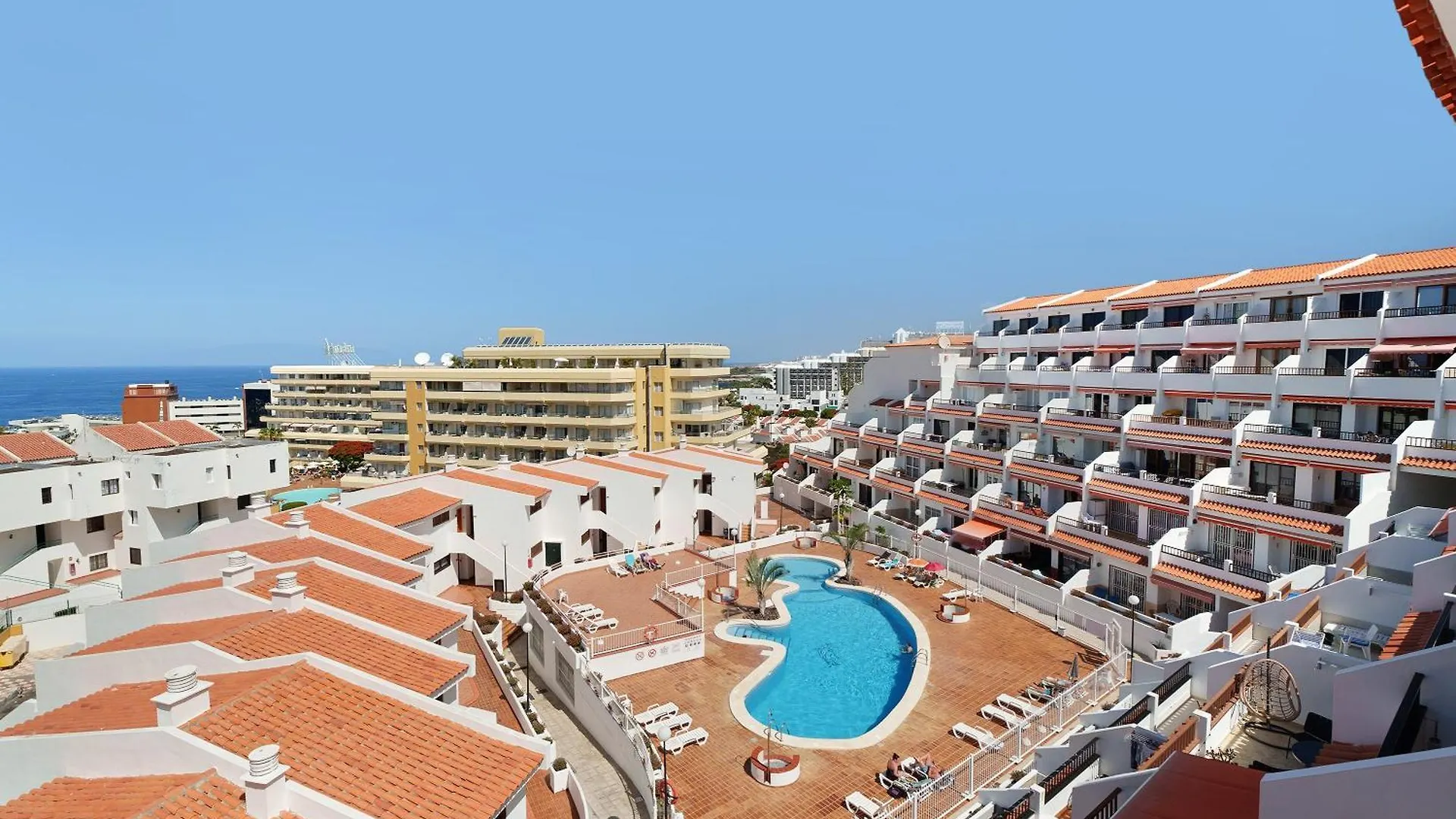3 Bedrooms With Views location